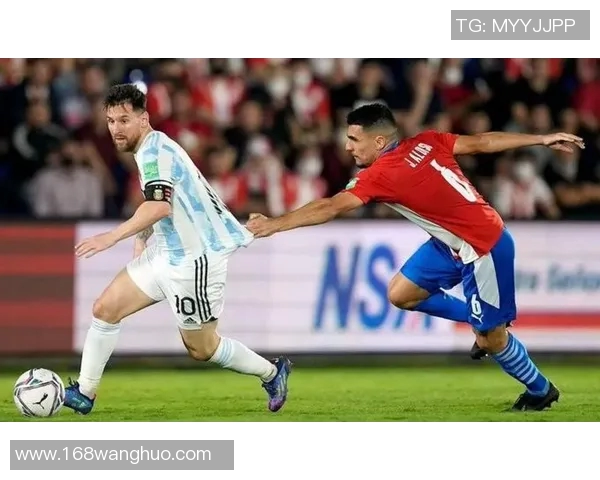 足球场上的冲突风云:盘点历史上著名球星之间的激烈对抗与打架事件